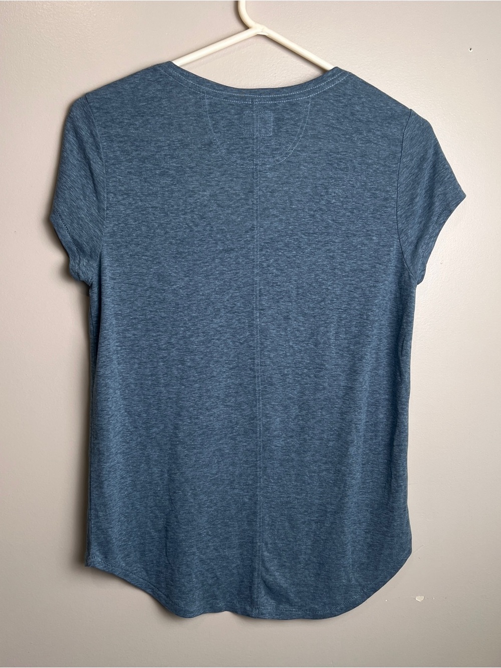 prAna Women's Heather Blue Short Sleeve T-Shirt Size Small, EUC - Picture 3 of 4